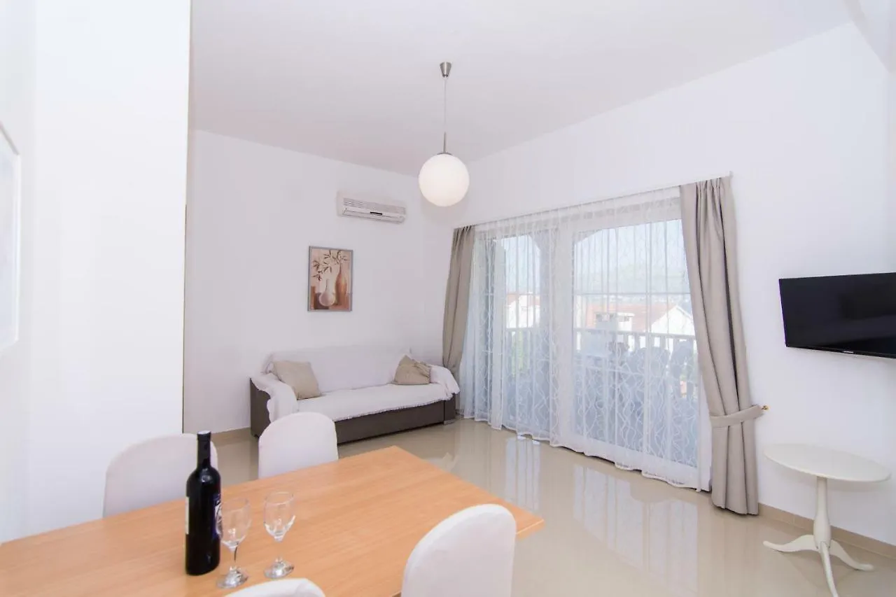 Apartmani Juric Trogir 0*,